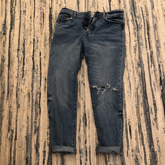 High-Rise Knee-Slit Mom Jeans - Picture 2 of 8